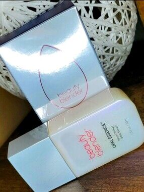 BEAUTY BLENDER OPAL ESSENCE PRIMER